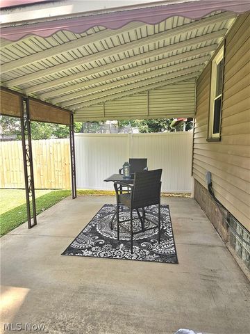 2231 N Glenwood Avenue, Niles, OH 44446