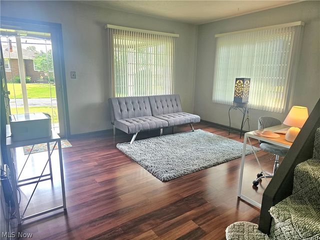 2231 N Glenwood Avenue, Niles, OH 44446