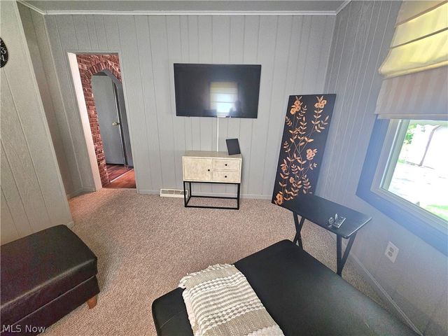 2231 N Glenwood Avenue, Niles, OH 44446