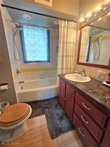 2231 N Glenwood Avenue, Niles, OH 44446