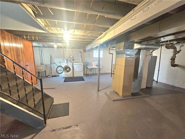 2231 N Glenwood Avenue, Niles, OH 44446