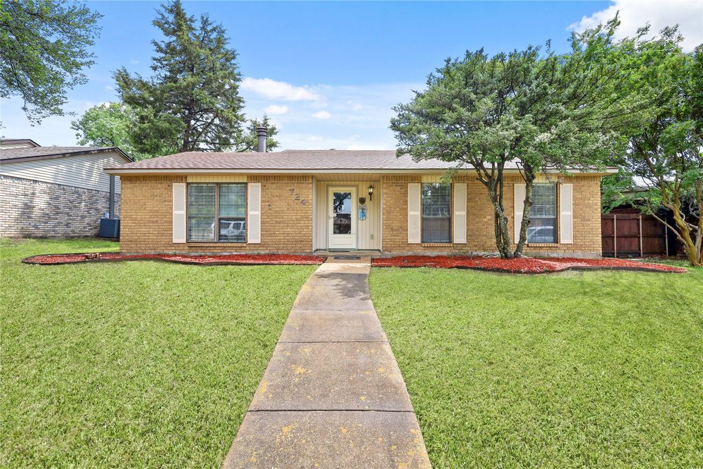 724 Via Barcelona, Mesquite, TX 75150