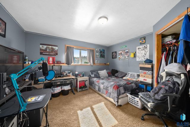 8000 W Eli Ct, Sioux Falls, SD 57106