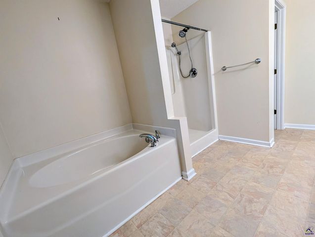 112 Willis Creek Road, Warner Robins, GA 31088