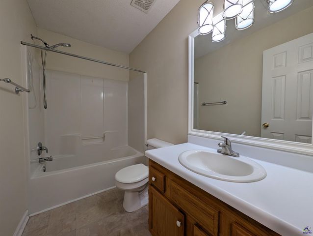 112 Willis Creek Road, Warner Robins, GA 31088