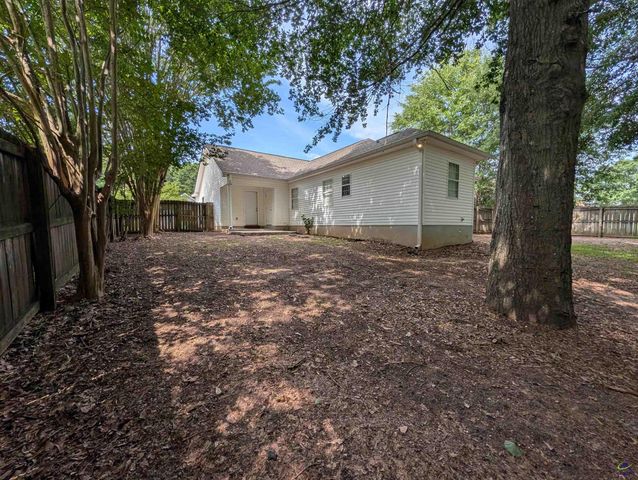 112 Willis Creek Road, Warner Robins, GA 31088