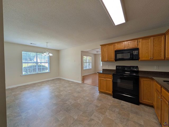 112 Willis Creek Road, Warner Robins, GA 31088