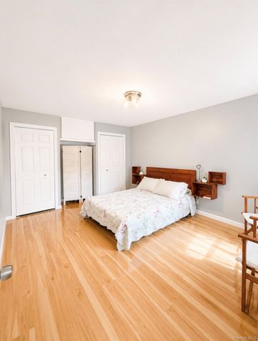 15054 Melbourne Avenue 1R, Flushing, NY 11367