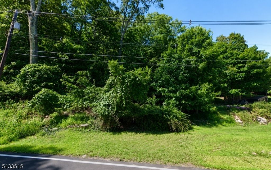 318 Lakeside Blvd, Hopatcong Boro, NJ 07843 — photo 2