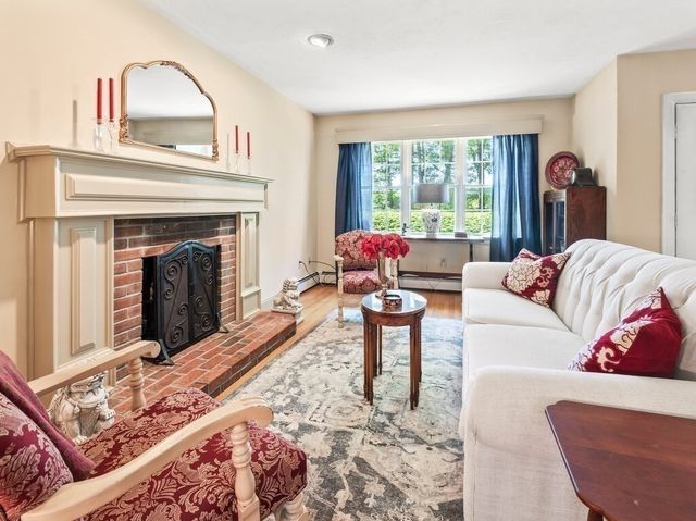85 S Ashburnham Rd, Westminster, MA 01473