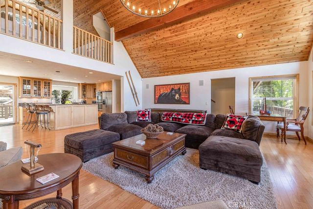305 Starlight Circle, Big Bear Lake, CA 92315