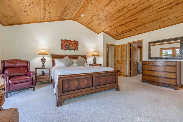 305 Starlight Circle, Big Bear Lake, CA 92315