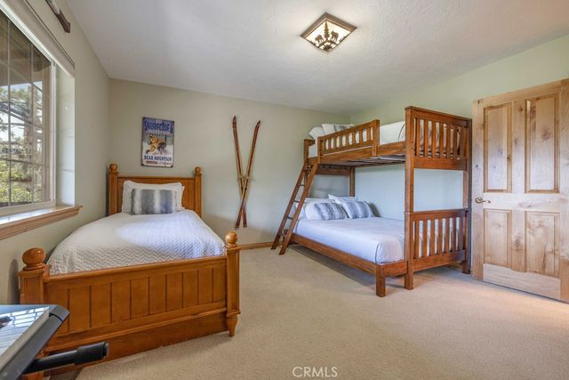 305 Starlight Circle, Big Bear Lake, CA 92315