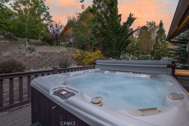 305 Starlight Circle, Big Bear Lake, CA 92315