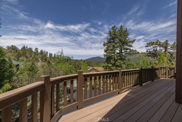 305 Starlight Circle, Big Bear Lake, CA 92315