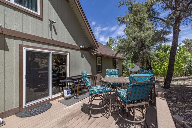 305 Starlight Circle, Big Bear Lake, CA 92315