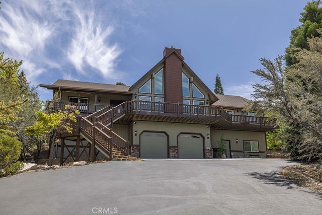 305 Starlight Circle, Big Bear Lake, CA 92315