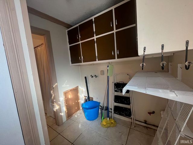 3816 Glenview Drive, South Bend, IN 46628