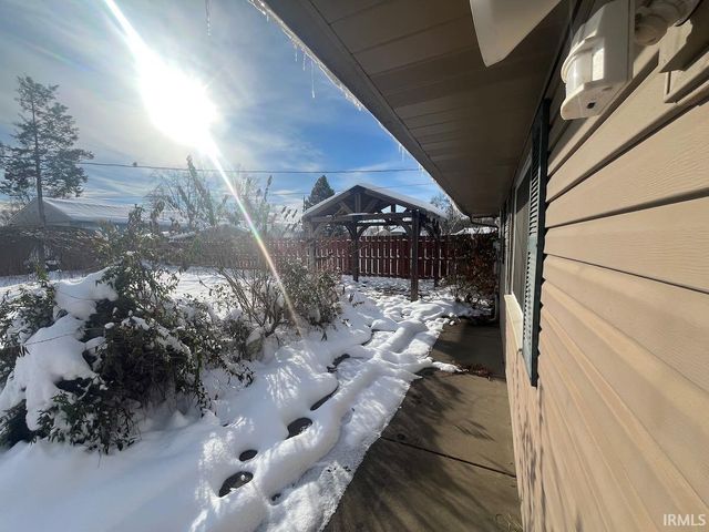 3816 Glenview Drive, South Bend, IN 46628