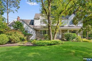 400 Lantana Avenue, Englewood, NJ 07631