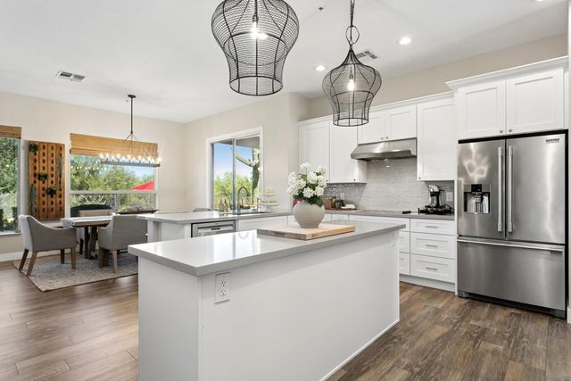 7518 E Bent Tree Drive, Scottsdale, AZ 85266