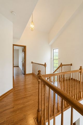 2239 Seaver Lane, Hoffman Estates, IL 60169