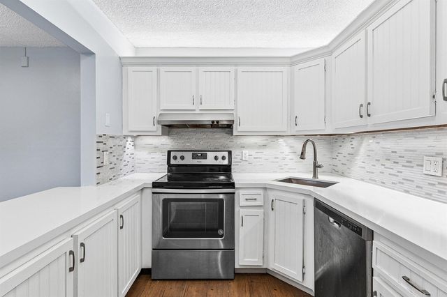 3560 Pine Tree Court B-1, Greenacres, FL 33463