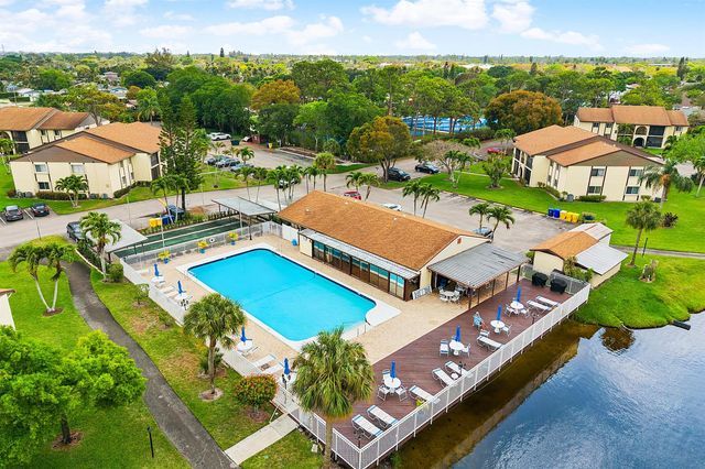 3560 Pine Tree Court B-1, Greenacres, FL 33463