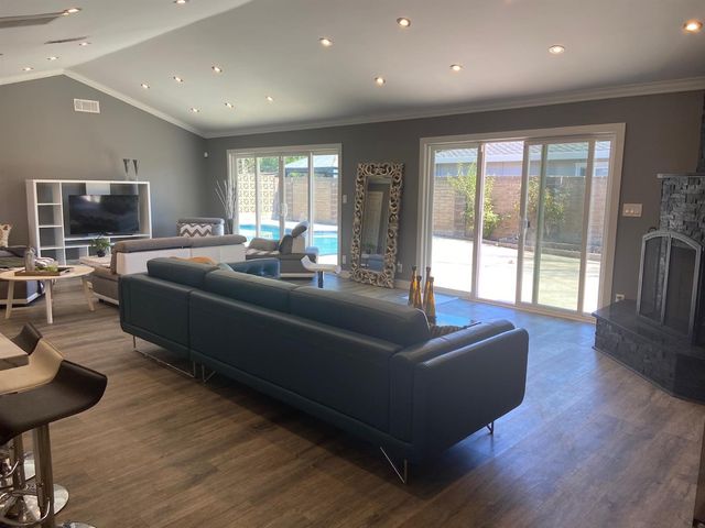 4448 Hackberry Ln, Carmichael, CA 95608