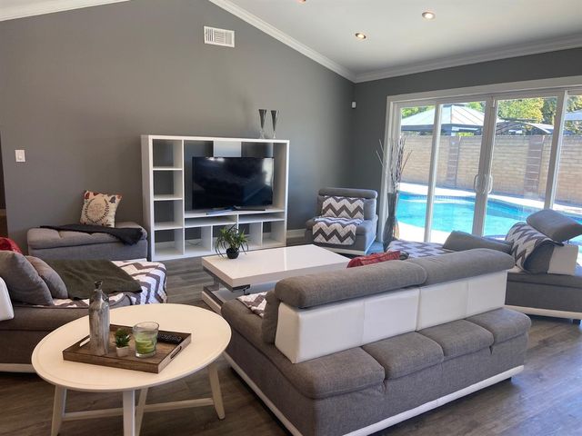 4448 Hackberry Ln, Carmichael, CA 95608