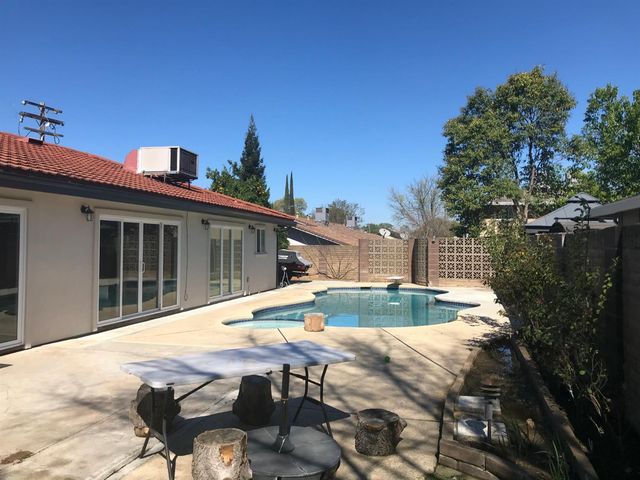 4448 Hackberry Ln, Carmichael, CA 95608