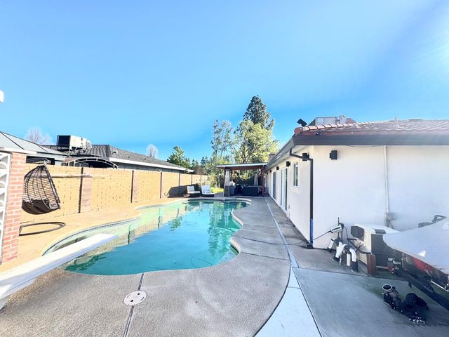 4448 Hackberry Ln, Carmichael, CA 95608