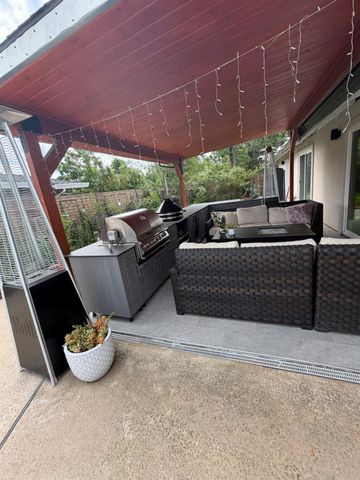 4448 Hackberry Ln, Carmichael, CA 95608