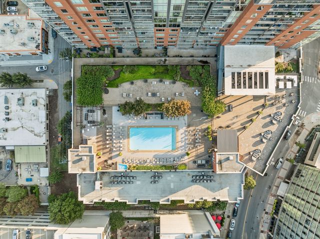 600 12th Ave S Apt 1410, Nashville, TN 37203