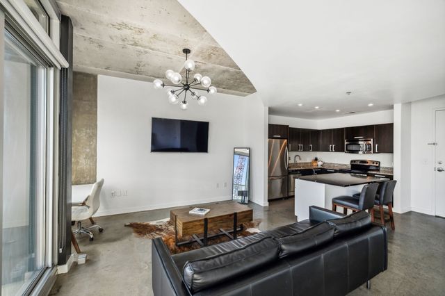 600 12th Ave S Apt 1410, Nashville, TN 37203