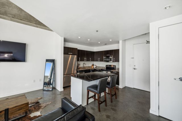 600 12th Ave S Apt 1410, Nashville, TN 37203