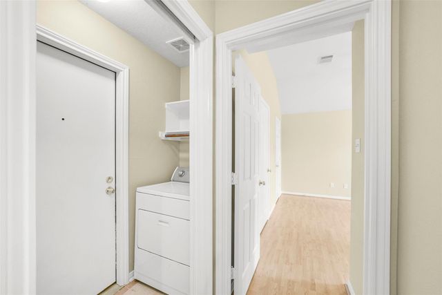 1748 Hazelwood Street, Conroe, TX 77301