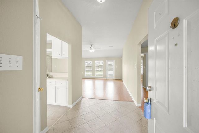 1748 Hazelwood Street, Conroe, TX 77301