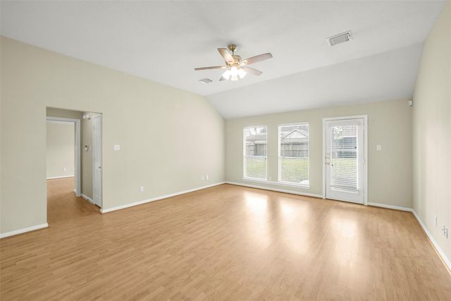 1748 Hazelwood Street, Conroe, TX 77301