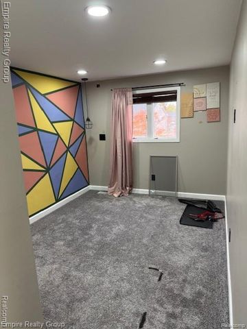 20002 Great Oaks Circle South, Clinton Charter Township, MI 48036