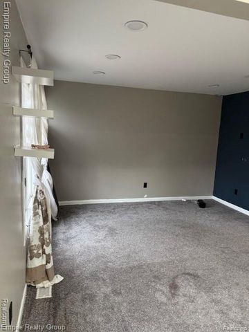 20002 Great Oaks Circle South, Clinton Charter Township, MI 48036