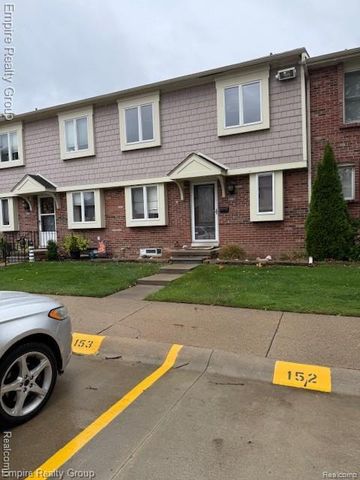 20002 Great Oaks Circle South, Clinton Charter Township, MI 48036
