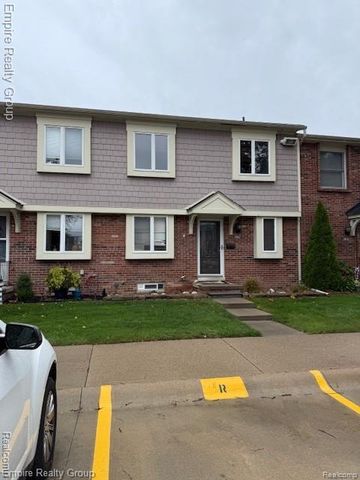 20002 Great Oaks Circle South, Clinton Charter Township, MI 48036
