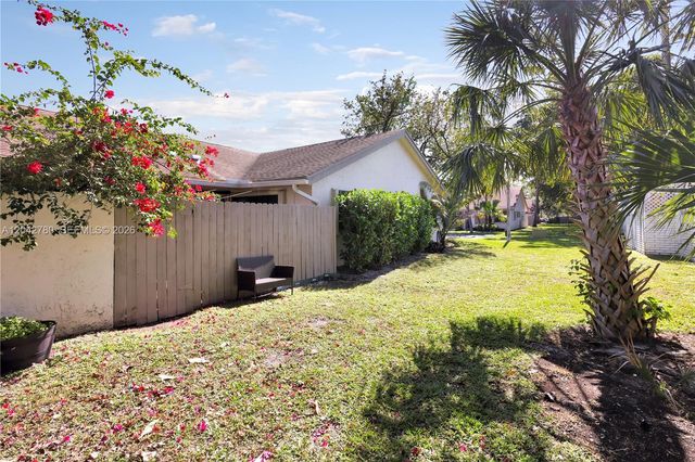 3064 S Oakland Forest Drive 1006, Oakland Park, FL 33309