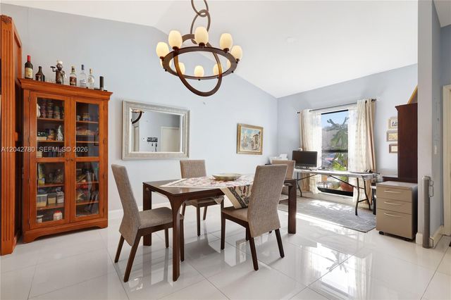 3064 S Oakland Forest Drive 1006, Oakland Park, FL 33309
