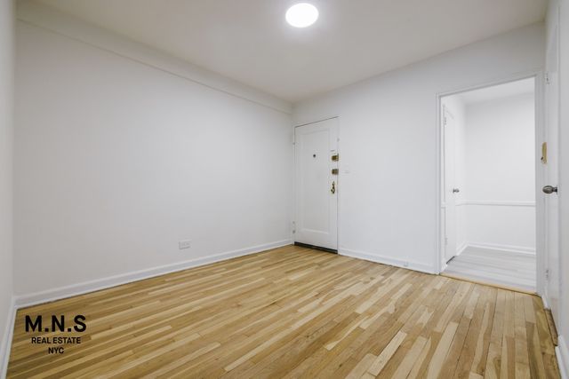 14325 84th Dr Apt 5B, New York City, NY 11435