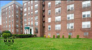 14325 84th Dr Apt 5B, New York City, NY 11435