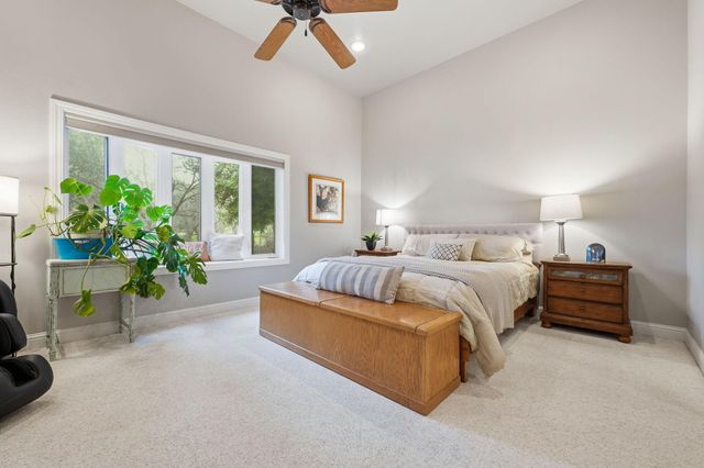 13482 Tierra Heights Road, Redding, CA 96003