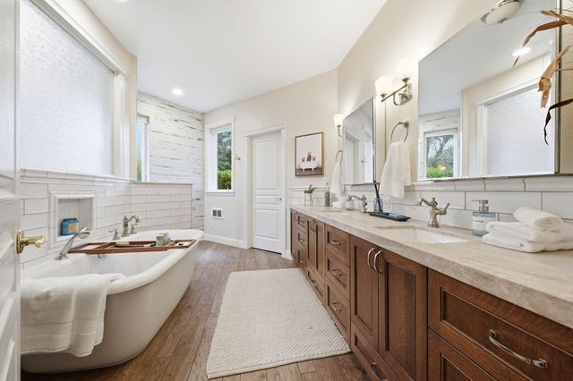 13482 Tierra Heights Road, Redding, CA 96003