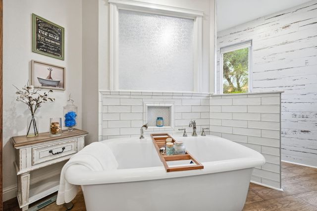 13482 Tierra Heights Road, Redding, CA 96003